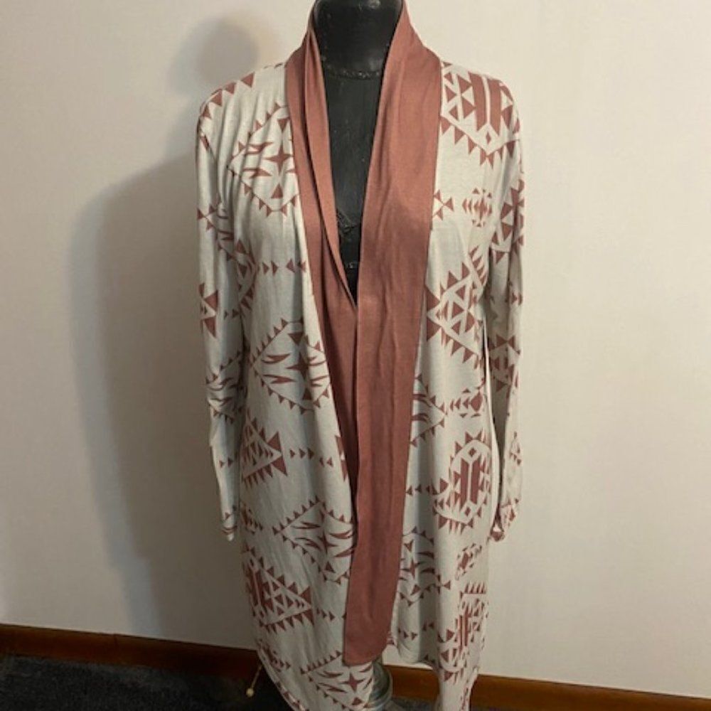 Emory Rose Rose/Cream Aztec print open cardigan, size L